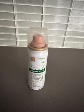 Klorane Oat Milk Dry Shampoo - Soft Pink Spray